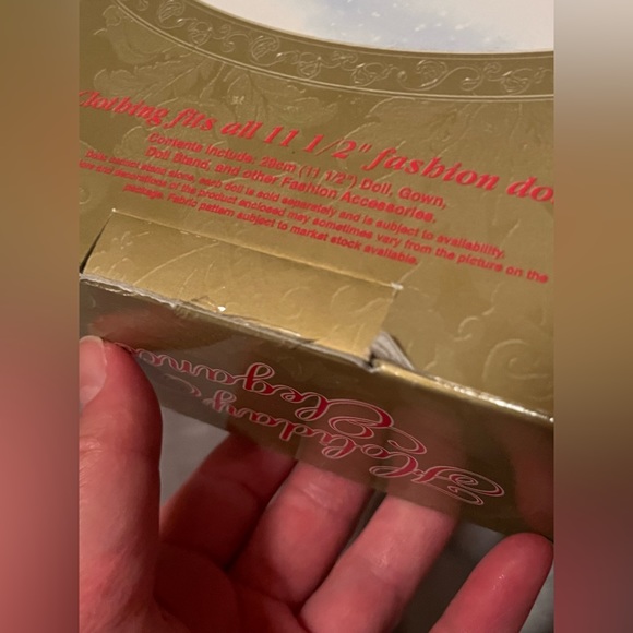 1999 Holiday Elegance Barbie - Picture 7 of 7